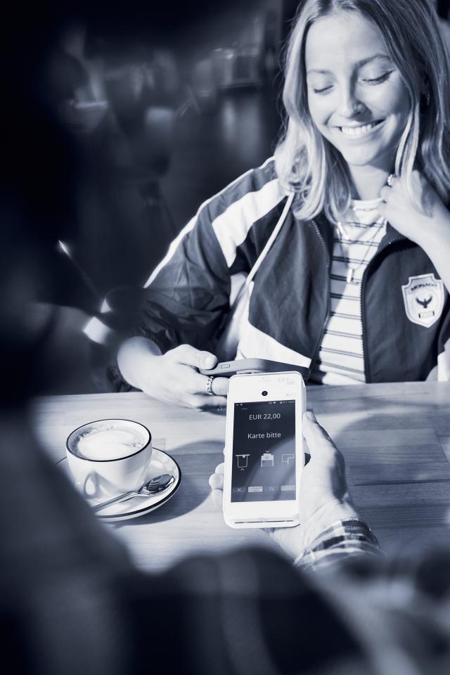 Bezahlsituation_Handy_119_01_LowRes_sRGB